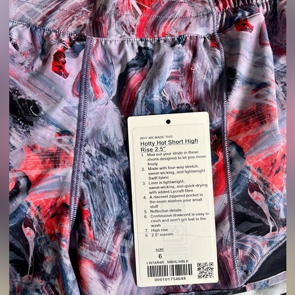 Lululemon 2.5” High Rise Hotty Hot Short - Picture 9 of 11